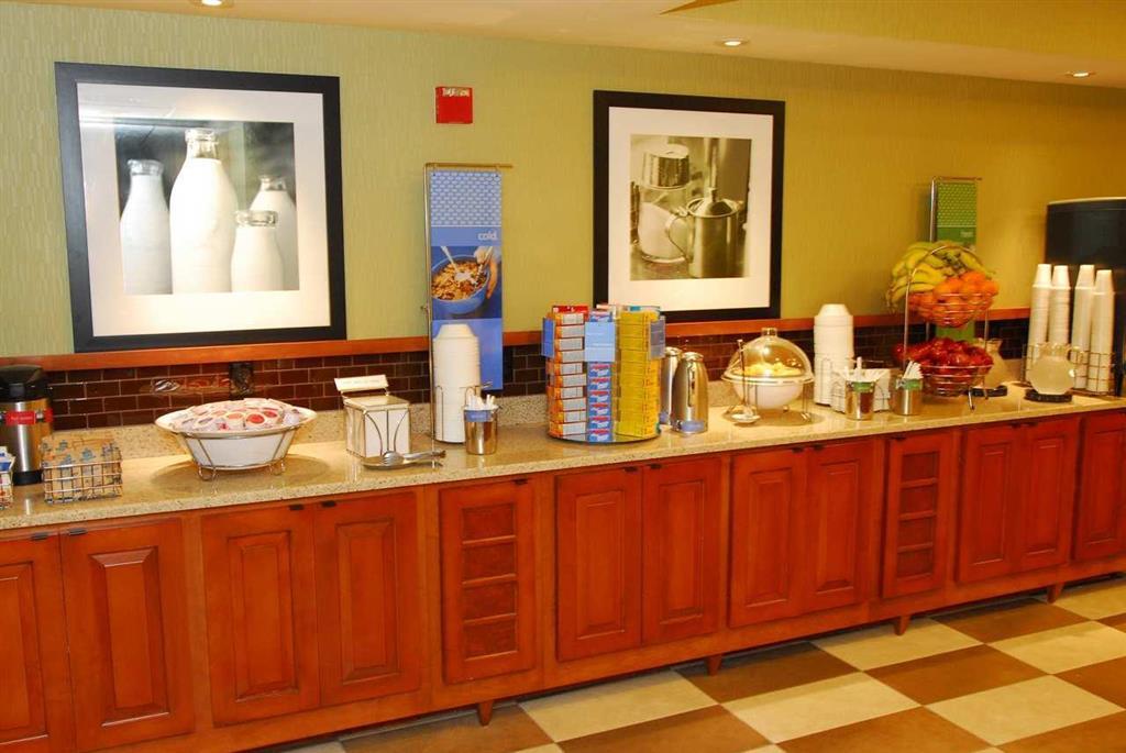 Hampton Inn Rehoboth Beach Restaurant photo